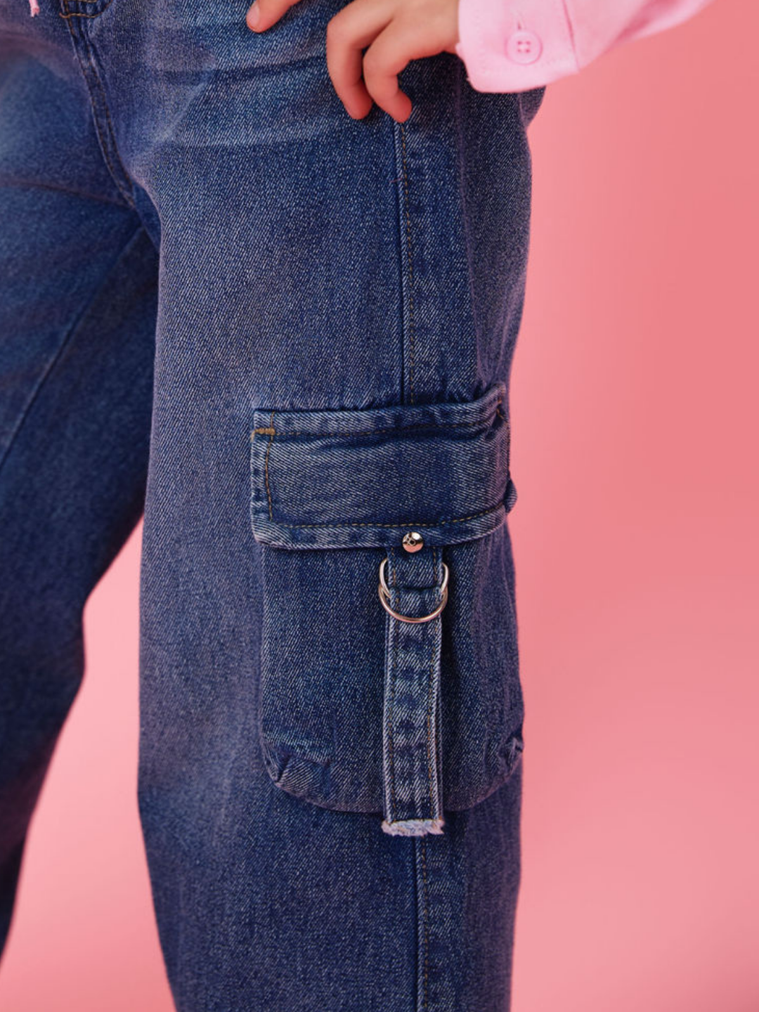 Chic Comfort Cargo Jeans in Dark Vintage Peruvian Denim
