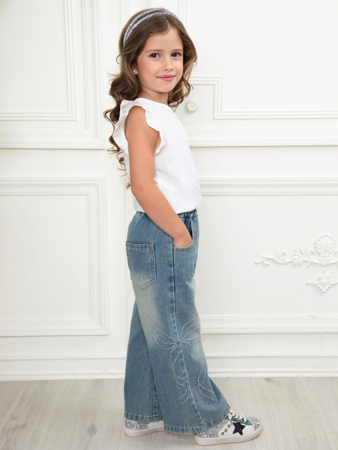 Stylish girls 4 piece clothing bundle with crystal bow details