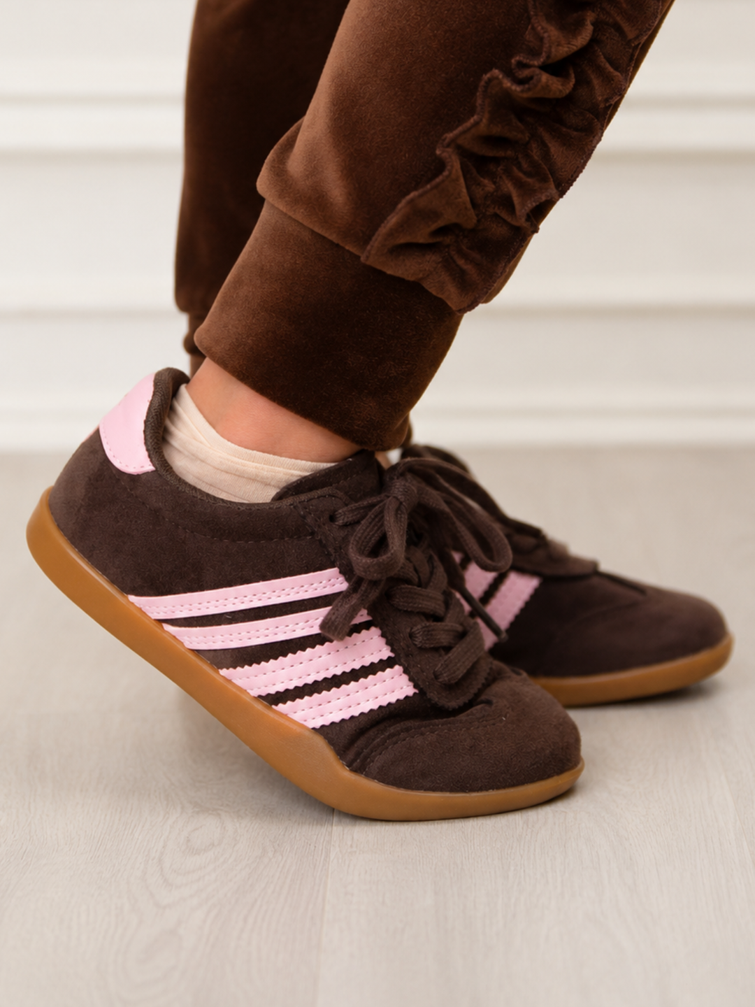 Brown girls casual shoes with retro athletic styling
