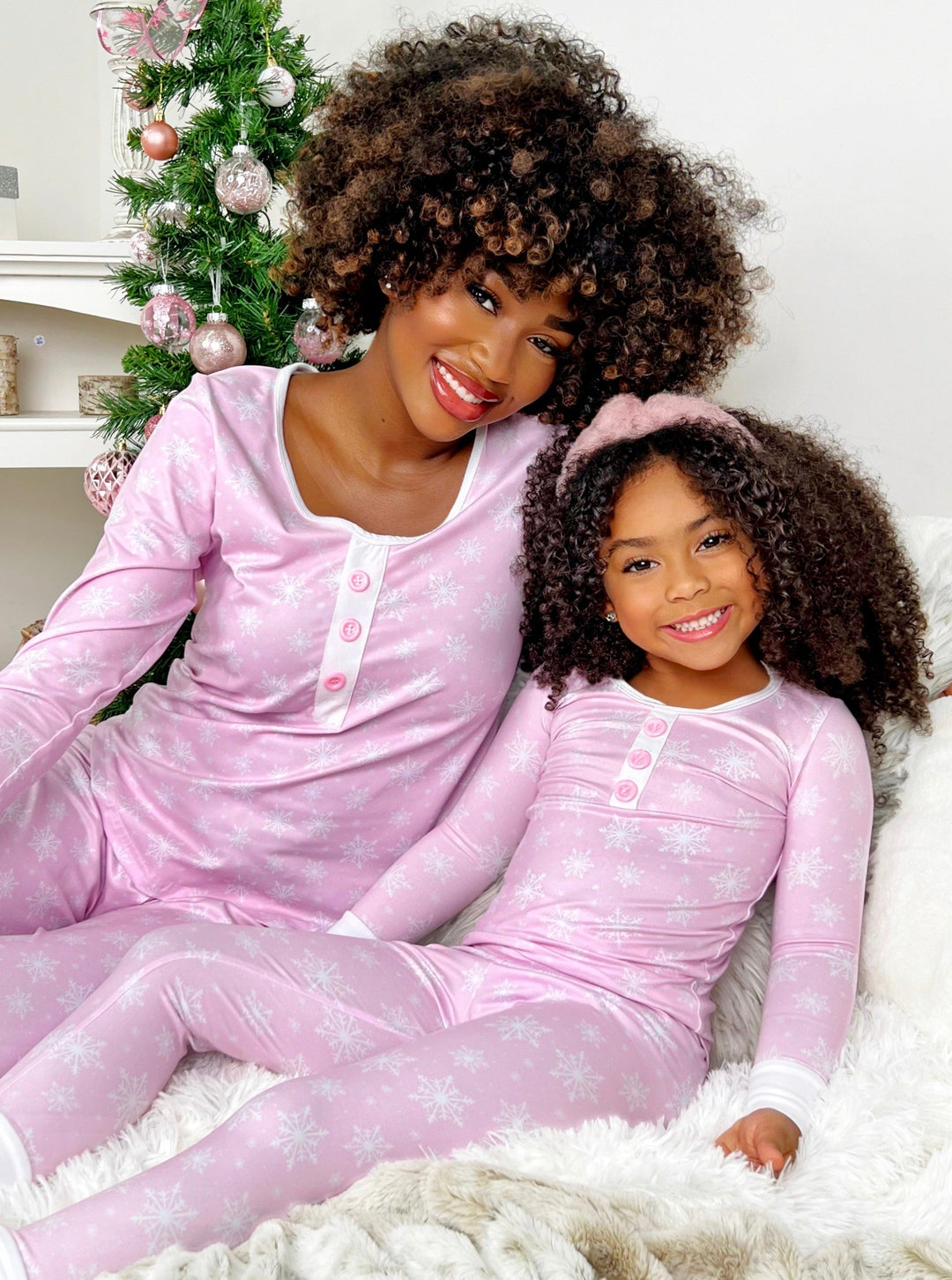 Mommy and Me Snowflake Print Christmas Pajamas Pink / Mom-XL