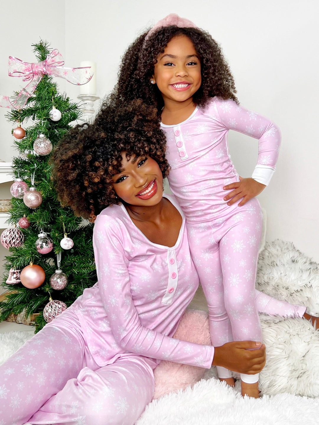 Mommy and Me Snowflake Print Christmas Pajamas Pink / Mom-XL
