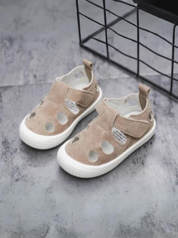 Girls Adorable Polka Dot Sandals By Liv and Mia Mia Belle Girls