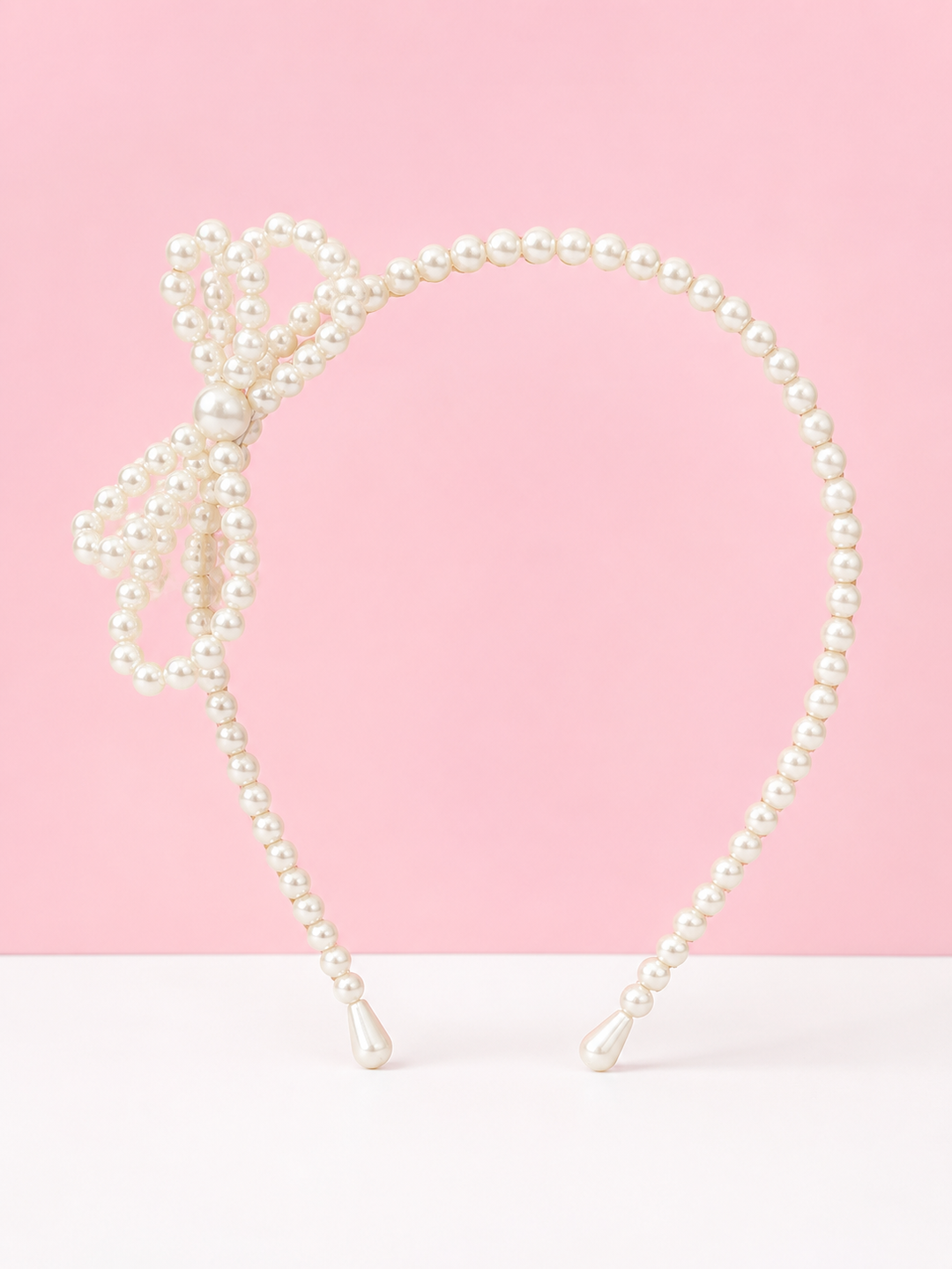 Pearl-Perfect Bow Headband